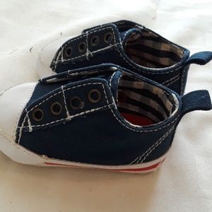 New born baby born shoe